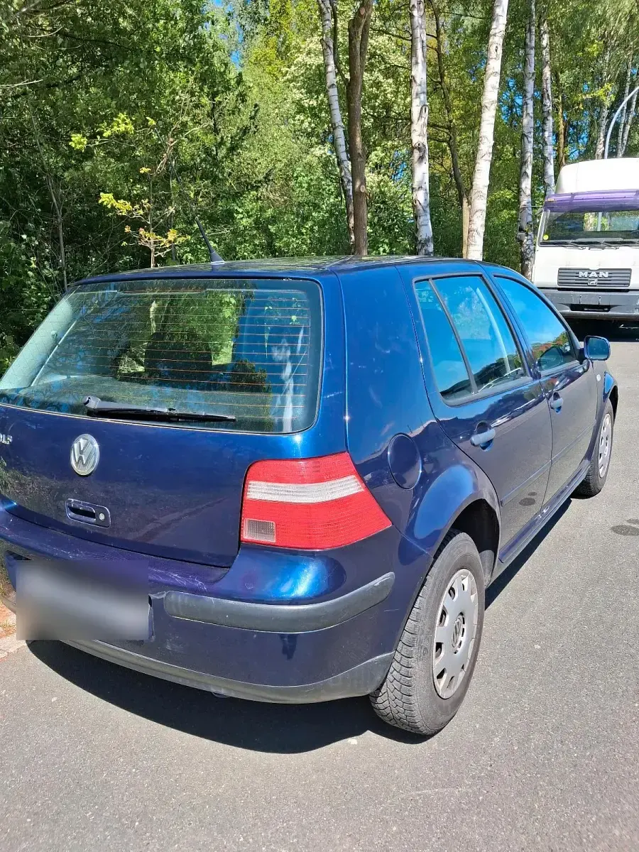 Gebraucht VW Golf IV 75 PS (55 kW) 2002 Blau Kleinwagen