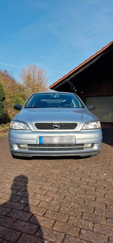 Gebraucht Opel Astra Edition 101 PS (74 kW) 2000 Silber Coupé