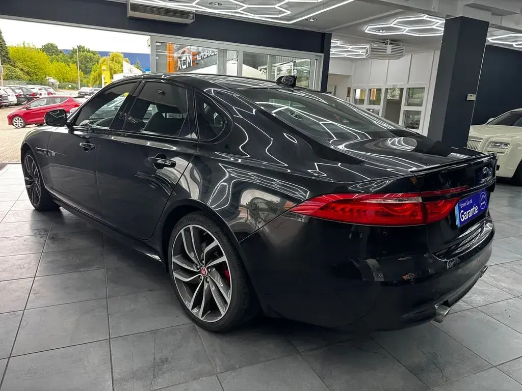 Gebraucht Jaguar XF S 381 PS (280 kW) 2016 Schwarz Limousine