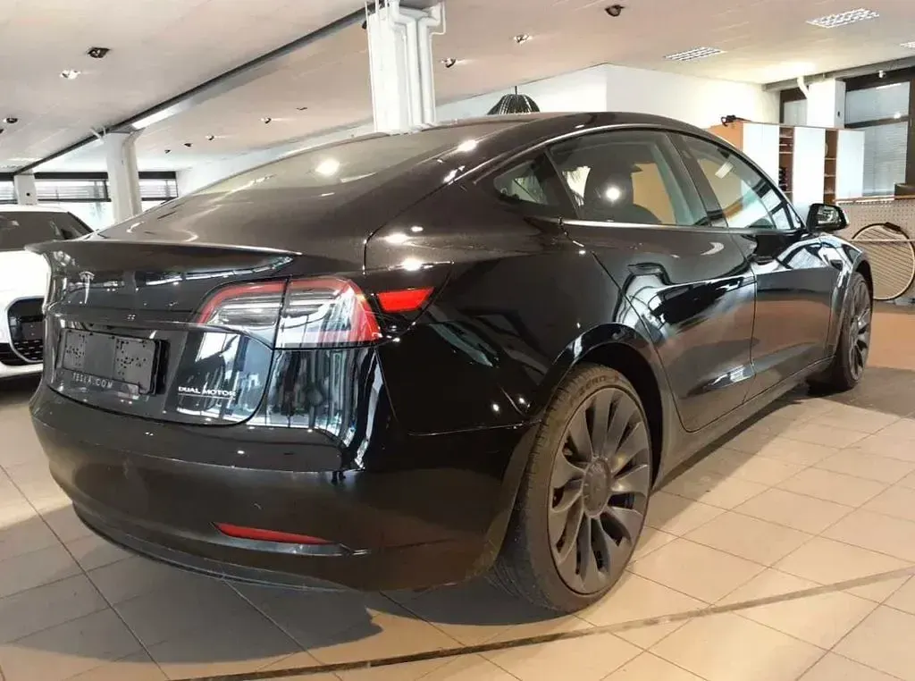 Brugt Tesla Model 3 Performance 392 kW (534 HK) 2022 Sort Sedan