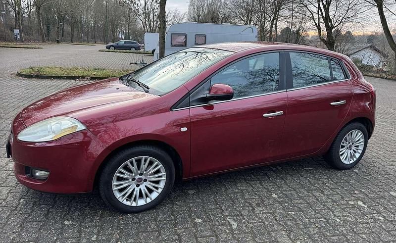 Gebraucht Fiat Bravo Dynamic 105 PS (77 kW) 2008 Rot Kleinwagen