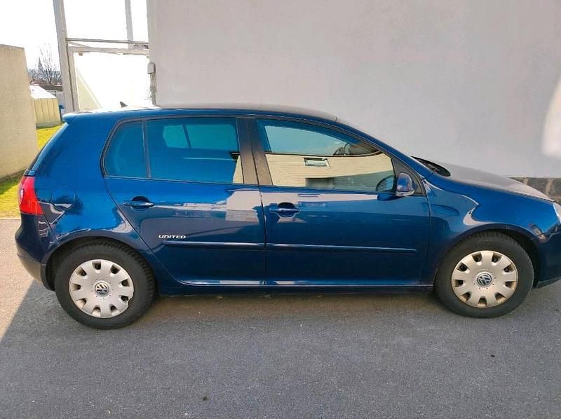 Gebraucht VW Golf VI 105 PS (77 kW) 2008 Blau Kleinwagen