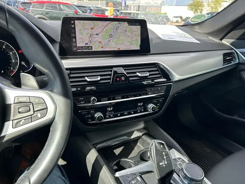 Gebraucht BMW 540 Performance 340 PS (250 kW) 2018 Schwarz Limousine