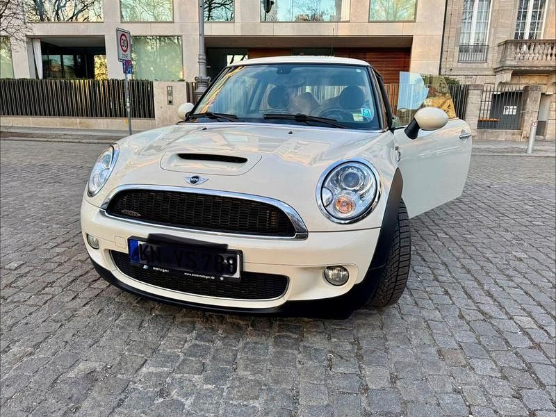 Gebraucht Mini John Cooper Works 192 PS (141 kW) 2008 Weiß Kleinwagen