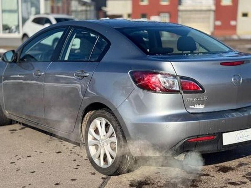 Gebraucht Mazda 3 Exclusive-Line 151 PS (111 kW) 2011 Silber Limousine