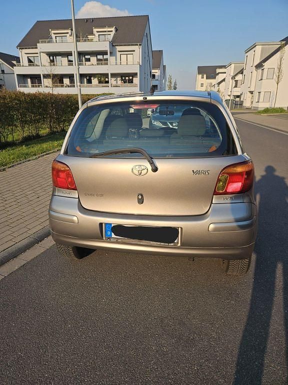 Gebraucht Toyota Yaris Sol 87 PS (63 kW) 2004 Grau Limousine