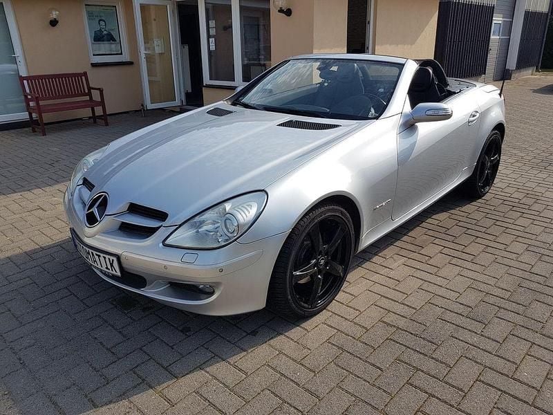 Silber Gebraucht 2005 Mercedes SLK200 Cabrio | 8.900 € (Fairer Preis) - Bild 1/4