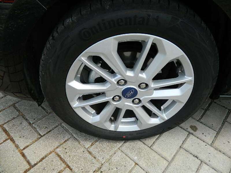 Gebraucht Ford Fiesta 125 PS (91 kW) 2022 Agate black metallic (metallic) Kleinwagen
