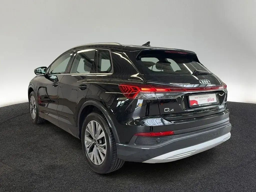 Gebraucht Audi Q4 e-tron Advanced Plus 125 kW (170 PS) 2023 Mythosschwarz metallic SUV