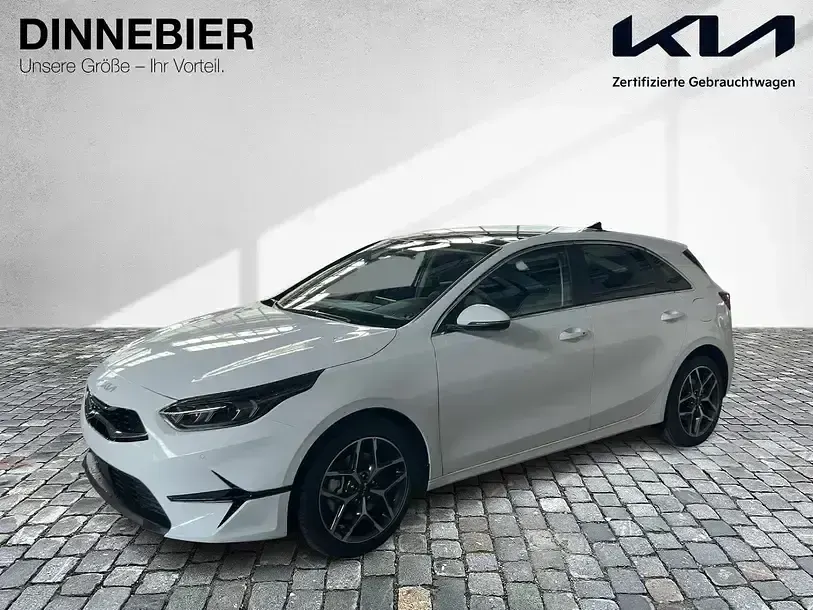 Używany Kia Ceed Platinum 140 KM (102 kW) 2025 Biały Hatchback