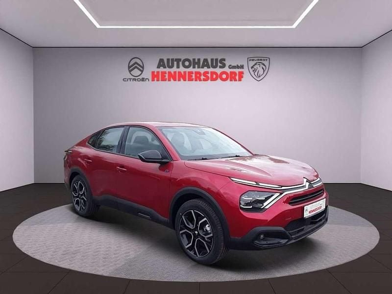 Gebraucht Citroën e-C4 Feel 100 kW (136 PS) 2023 Rot Limousine