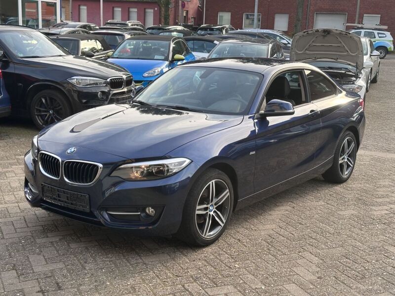Blau Gebraucht 2015 BMW 218 Sport Line Coupé | 15.999 € (Fairer Preis) - Bild 1/4