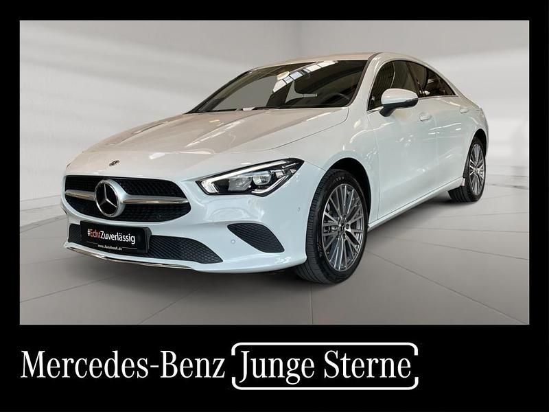 Weiß Gebraucht 2022 Mercedes CLA250e Progressive Limousine | 26.949 € (Superpreis) - Bild 1/4