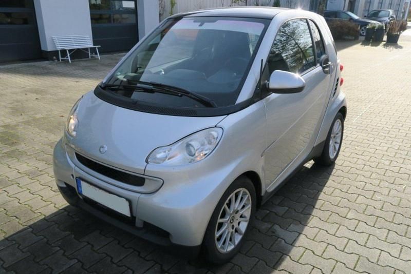 Silber Gebraucht 2009 Smart ForTwo Coupé Edition #1 Kleinwagen | 4.500 € (Fairer Preis) - Bild 1/4