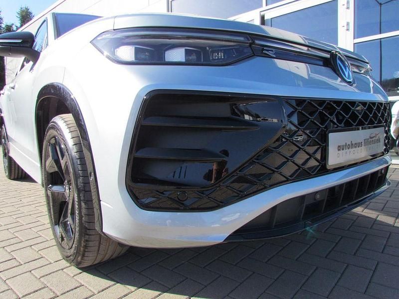 Neu VW Tayron R-line 193 PS (141 kW) 2026 Silber SUV