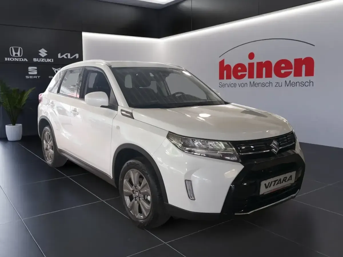 Neu Suzuki Vitara Comfort 110 PS (80 kW) 2026 Weiß SUV