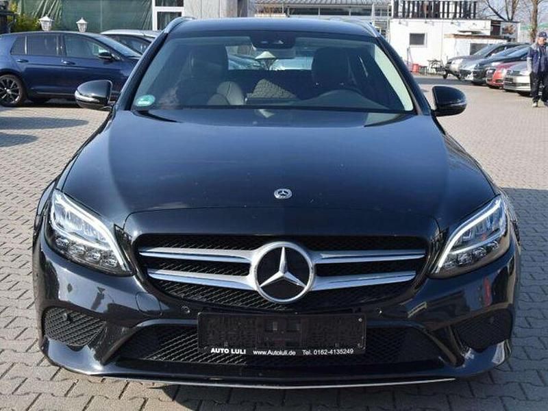 Gebraucht Mercedes C200 150 PS (110 kW) 2018 Obsidianschwarz  metalliclack Kombi