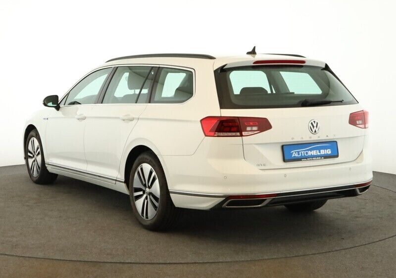 Gebraucht VW Passat GTE 218 PS (160 kW) 2020 Pure white Kombi