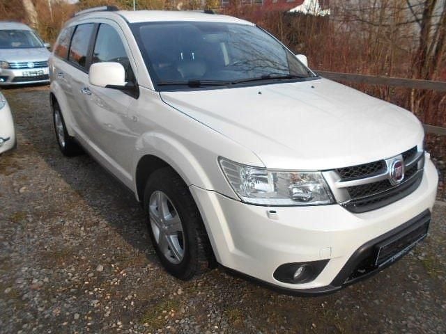 Weiß Gebraucht 2015 Fiat Freemont Lounge SUV | 8.500 € (Superpreis) - Bild 1/4