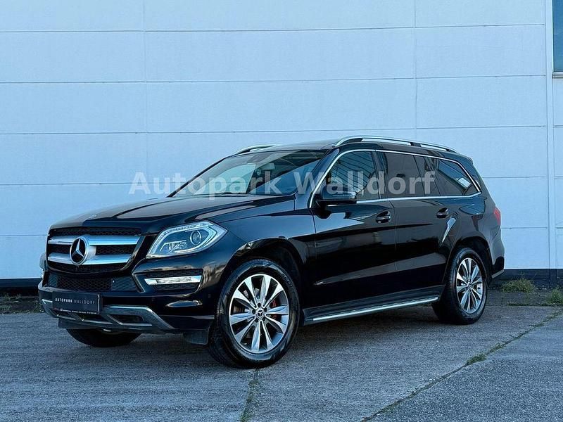 Schwarz Gebraucht 2015 Mercedes GL350 SUV | 24.490 € (Fairer Preis) - Bild 1/4