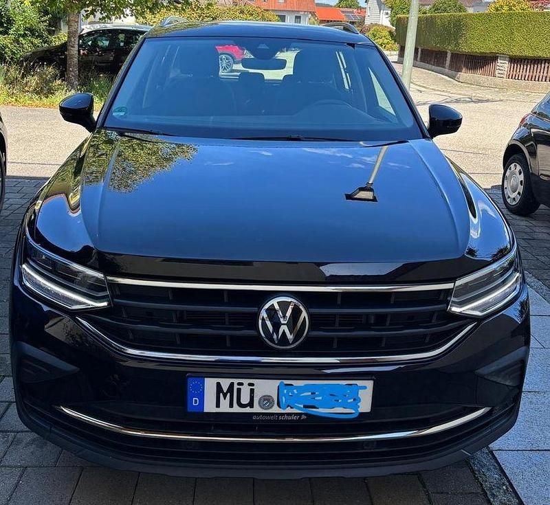 Schwarz Gebraucht 2022 VW Tiguan Life SUV | 30.499 € (Guter Preis) - Bild 1/4