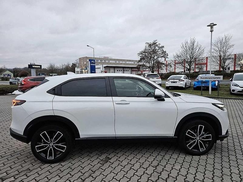 Gebraucht Honda HR-V Elegance 107 PS (78 kW) 2022 Platinum white pearl SUV