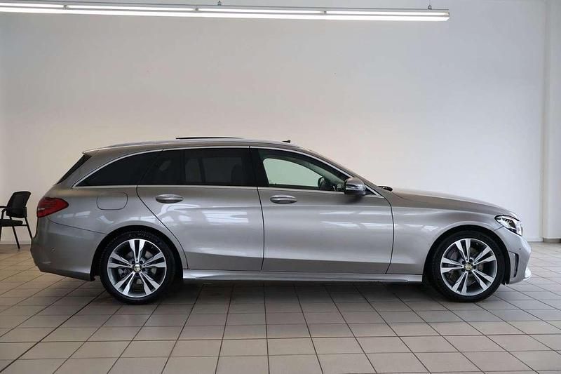Gebraucht Mercedes C300 AMG line 258 PS (189 kW) 2018 Mojavesilber Kombi