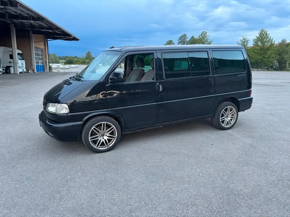 Gebraucht VW Multivan 151 PS (111 kW) 2001 Schwarz Van / Kleinbus