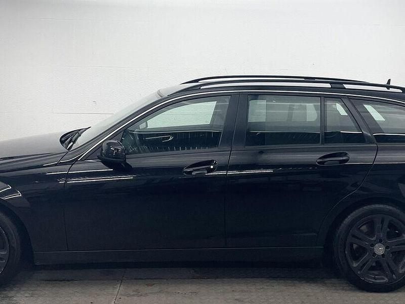 Gebraucht Mercedes C220 170 PS (125 kW) 2009 Schwarz Kombi
