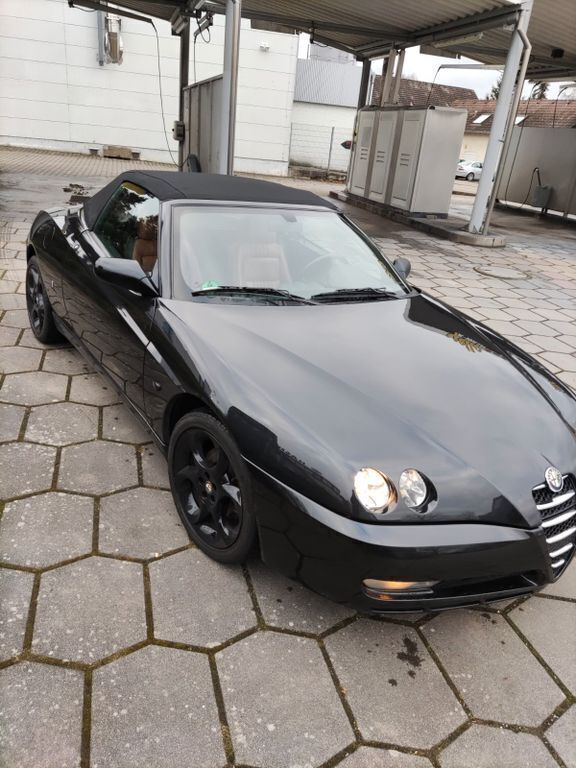 Schwarz Gebraucht 2004 Alfa Romeo Spider Cabrio | 6.100 € (Superpreis) - Bild 1/4
