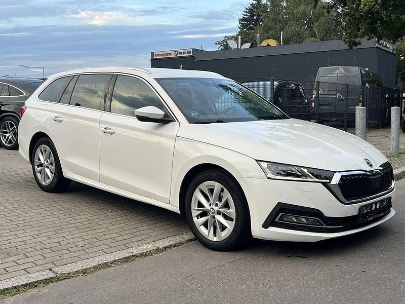 Gebraucht Skoda Octavia Style 131 PS (96 kW) 2021 Weiß Kombi