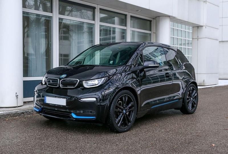Schwarz Gebraucht 2021 BMW i3 Limousine | 19.900 € (Guter Preis) - Bild 1/4