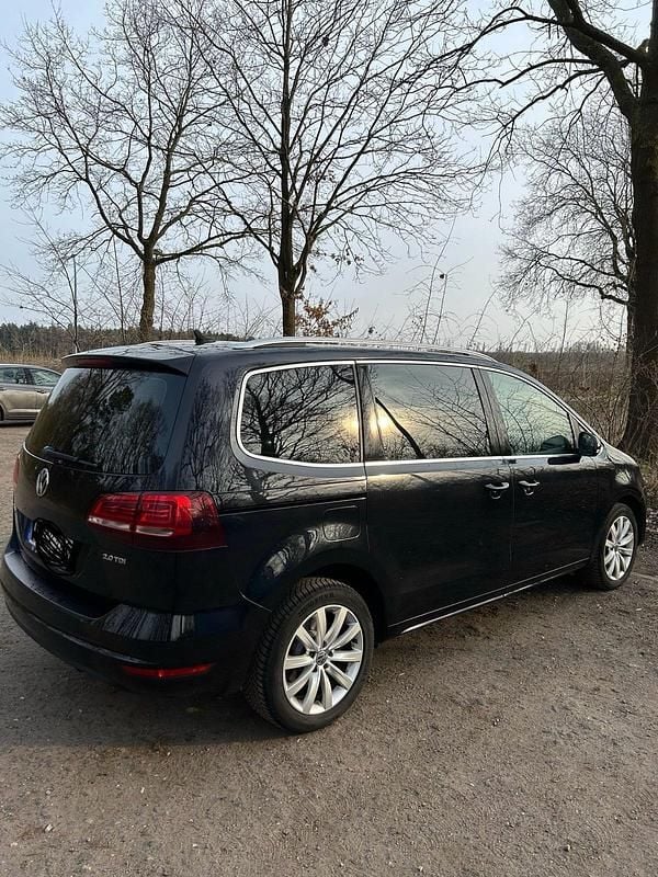 Gebraucht VW Sharan Highline 150 PS (110 kW) 2015 Schwarz Van / Kleinbus
