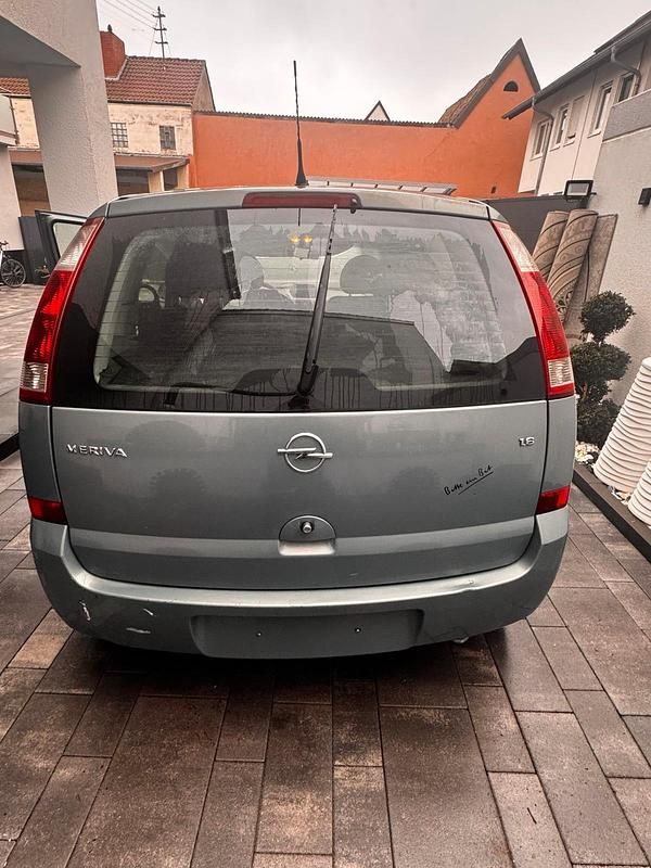 Grau Gebraucht 2005 Opel Meriva Van / Kleinbus | 400 € (Superpreis) - Bild 1/4