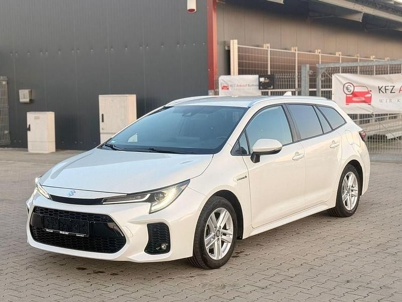 Weiß Gebraucht 2021 Suzuki Swace Comfort+ Kombi | 17.299 € (Guter Preis) - Bild 1/4