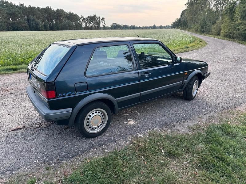 Second-hand VW Golf II 54 CP (39 kW) 1990 Albastru Hatchback