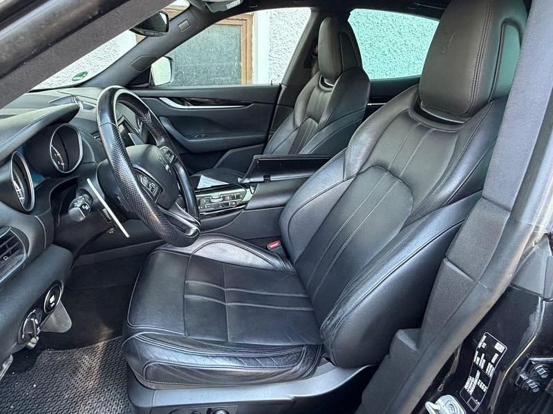 Gebraucht Maserati Levante 349 PS (256 kW) 2019 Schwarz SUV