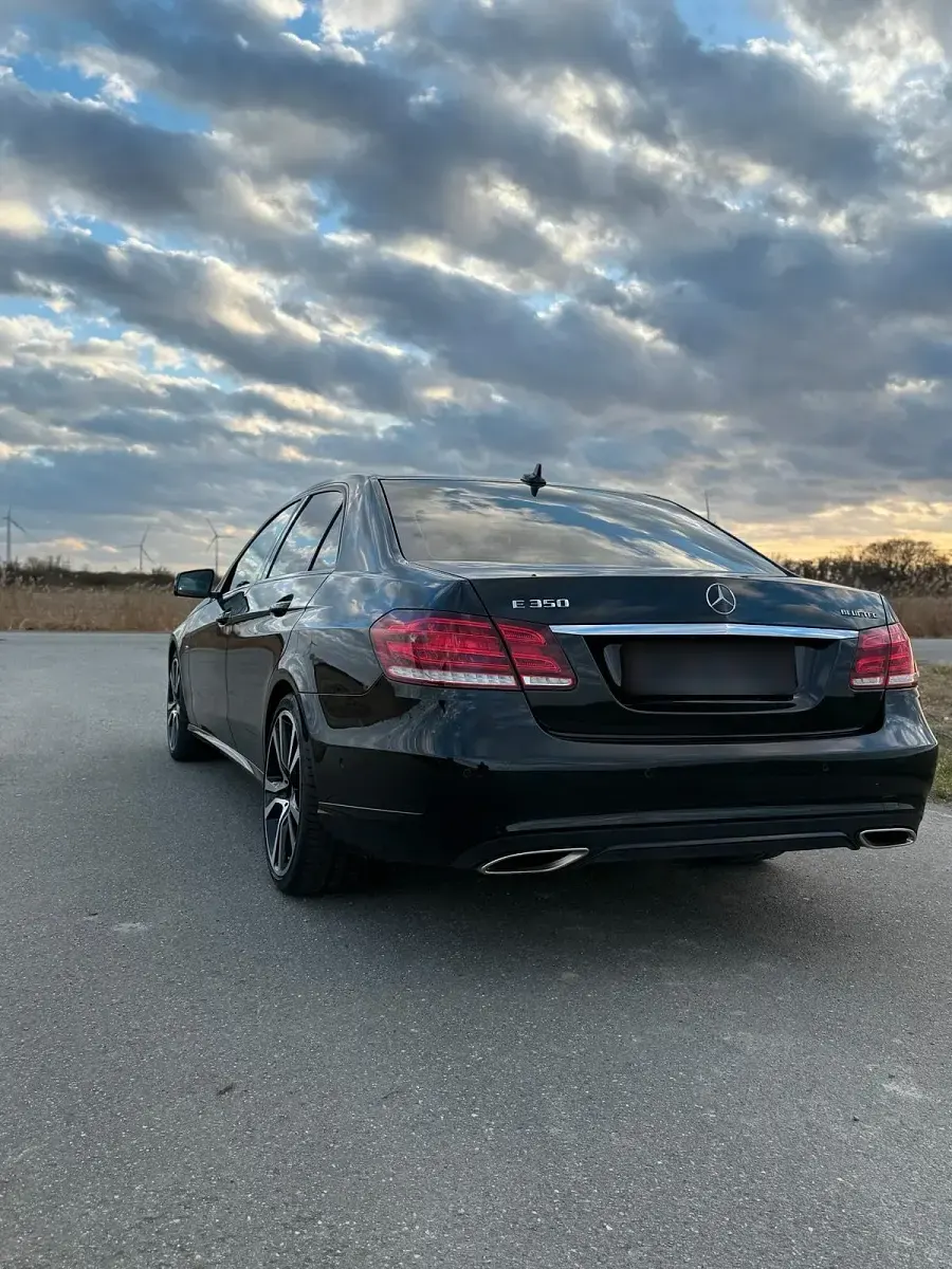 Gebraucht Mercedes E350 258 PS (189 kW) 2016 Schwarz Limousine