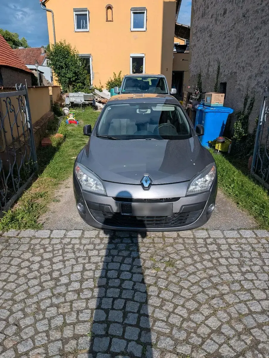 Gebraucht Renault Mégane 130 PS (95 kW) 2009 Grau Limousine