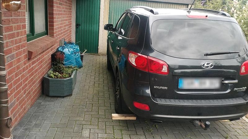 Schwarz Gebraucht 2006 Hyundai Santa Fe SUV | 2.800 € (Superpreis) - Bild 1/4