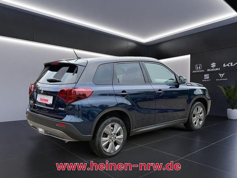 Gebraucht Suzuki Vitara Comfort+ 110 PS (80 kW) 2025 Schwarz Limousine