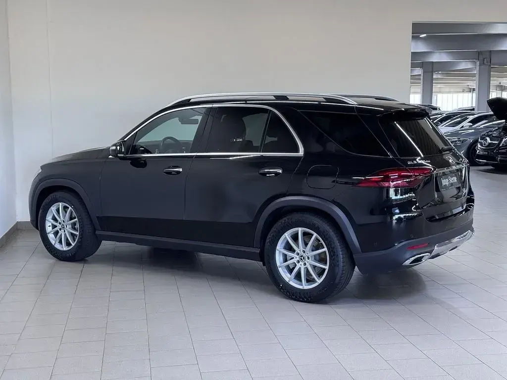 Gebraucht Mercedes GLE350 197 PS (144 kW) 2025 Schwarz SUV