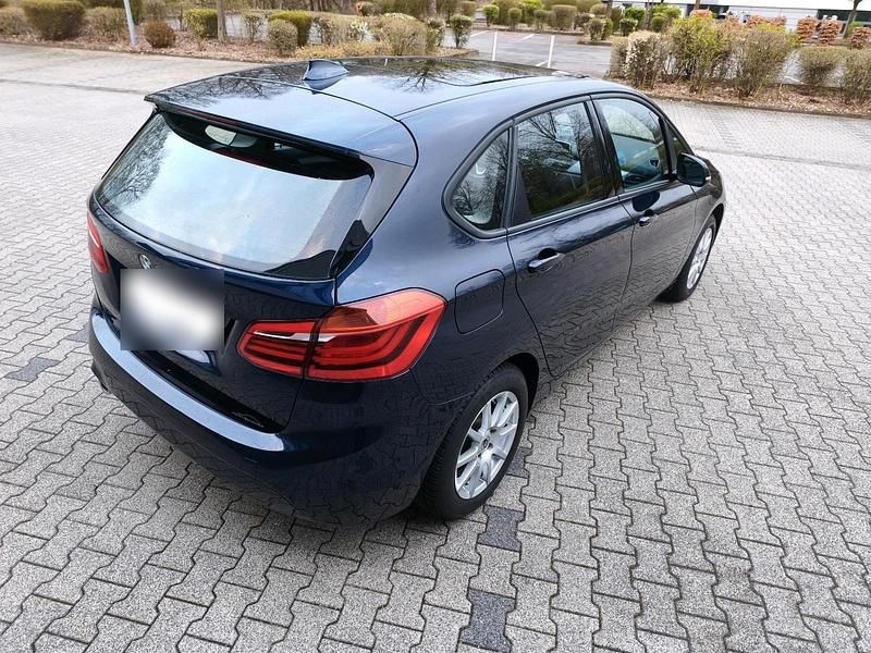 Gebraucht BMW 218 Advantage 140 PS (102 kW) 2018 Blau Kombi