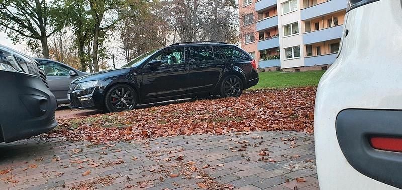 Gebraucht Skoda Octavia RS 184 PS (135 kW) 2016 Schwarz Kleinwagen
