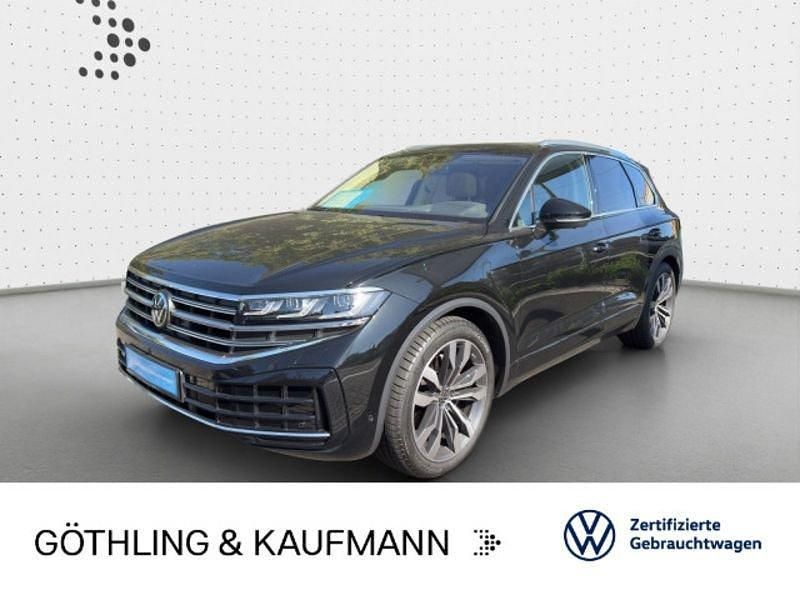Grenadillschwarz metallic Gebraucht 2024 VW Touareg Elegance SUV | 71.979 € (Etwas zu teuer) - Bild 1/3