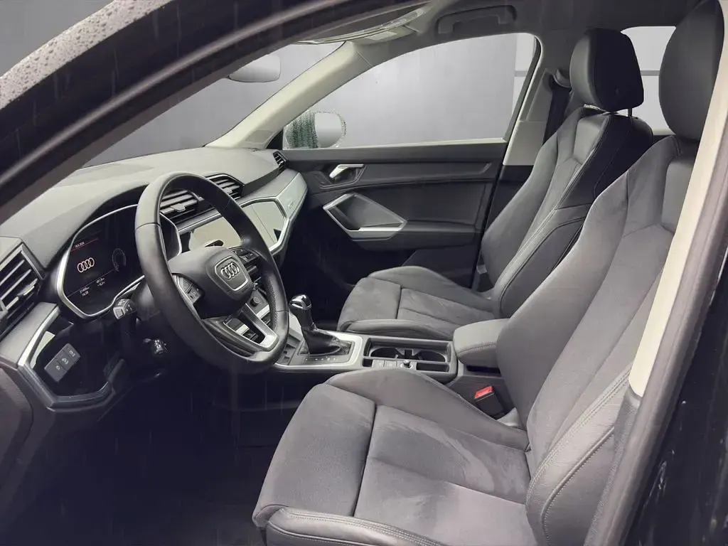 Gebraucht Audi Q3 S-Line 150 PS (110 kW) 2024 Schwarz SUV