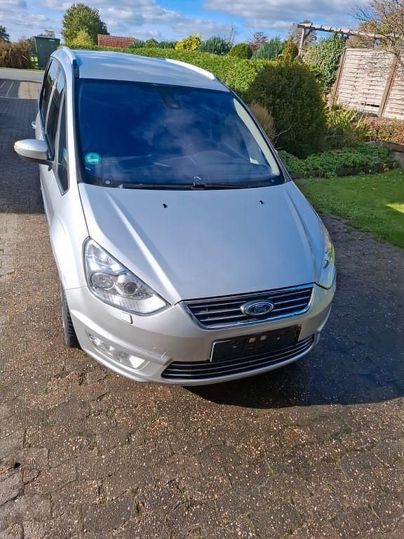 Silber Gebraucht 2011 Ford Galaxy Titanium Van / Kleinbus | 6.000 € (Guter Preis) - Bild 1/4