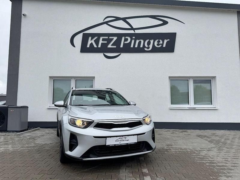 Silber Gebraucht 2021 Kia Stonic SUV | 15.499 € (Fairer Preis) - Bild 1/4
