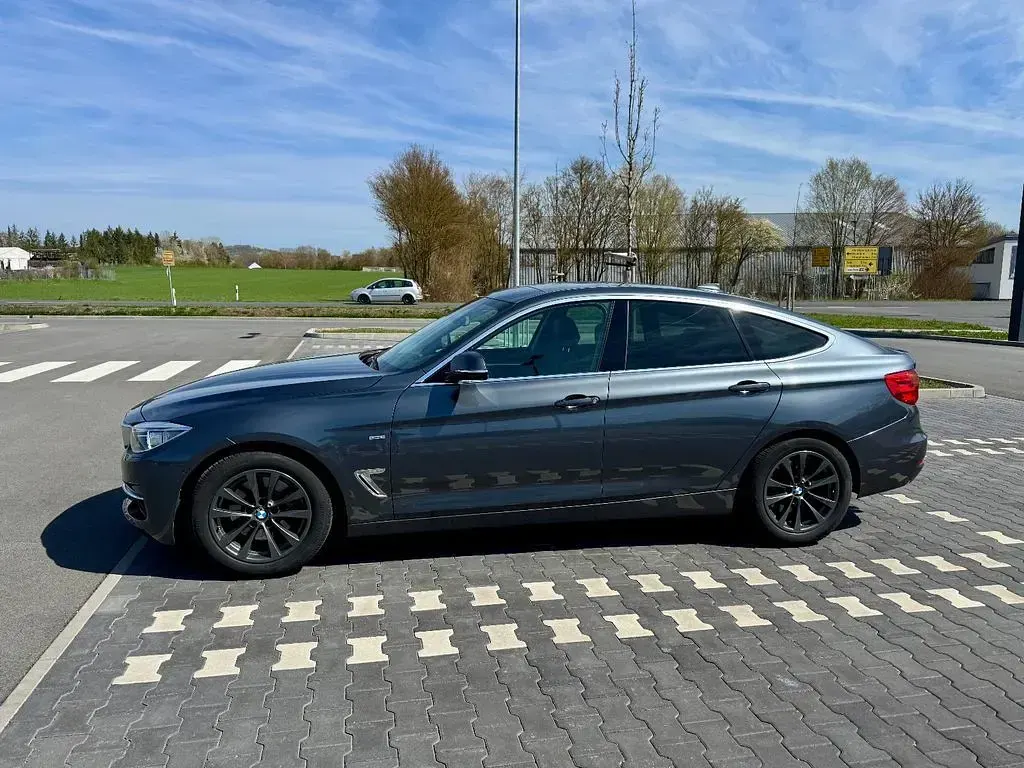 Gebraucht BMW 330 Luxury Line 258 PS (189 kW) 2014 Grau Limousine