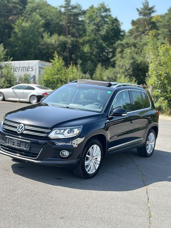Schwarz Gebraucht 2014 VW Tiguan Exclusive SUV | 11.900 € (Fairer Preis) - Bild 1/4
